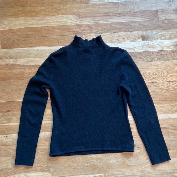 Dressy Black Cashmere Sweater - Picture 3 of 7